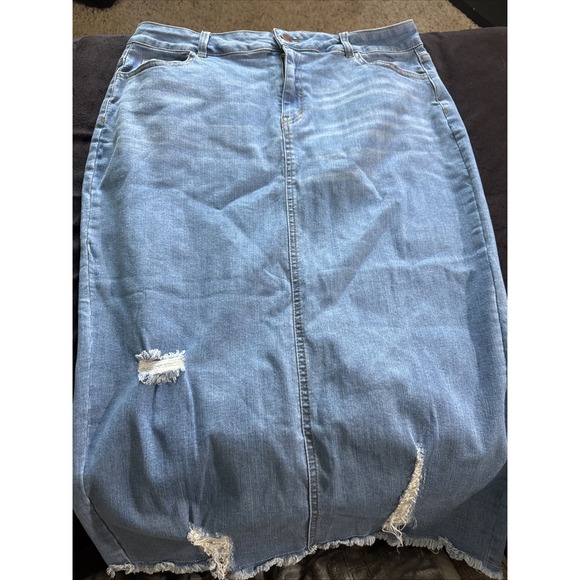 Women's Size 2XL‎ Blue Denim Skirt By AZY - Picture 1 of 9